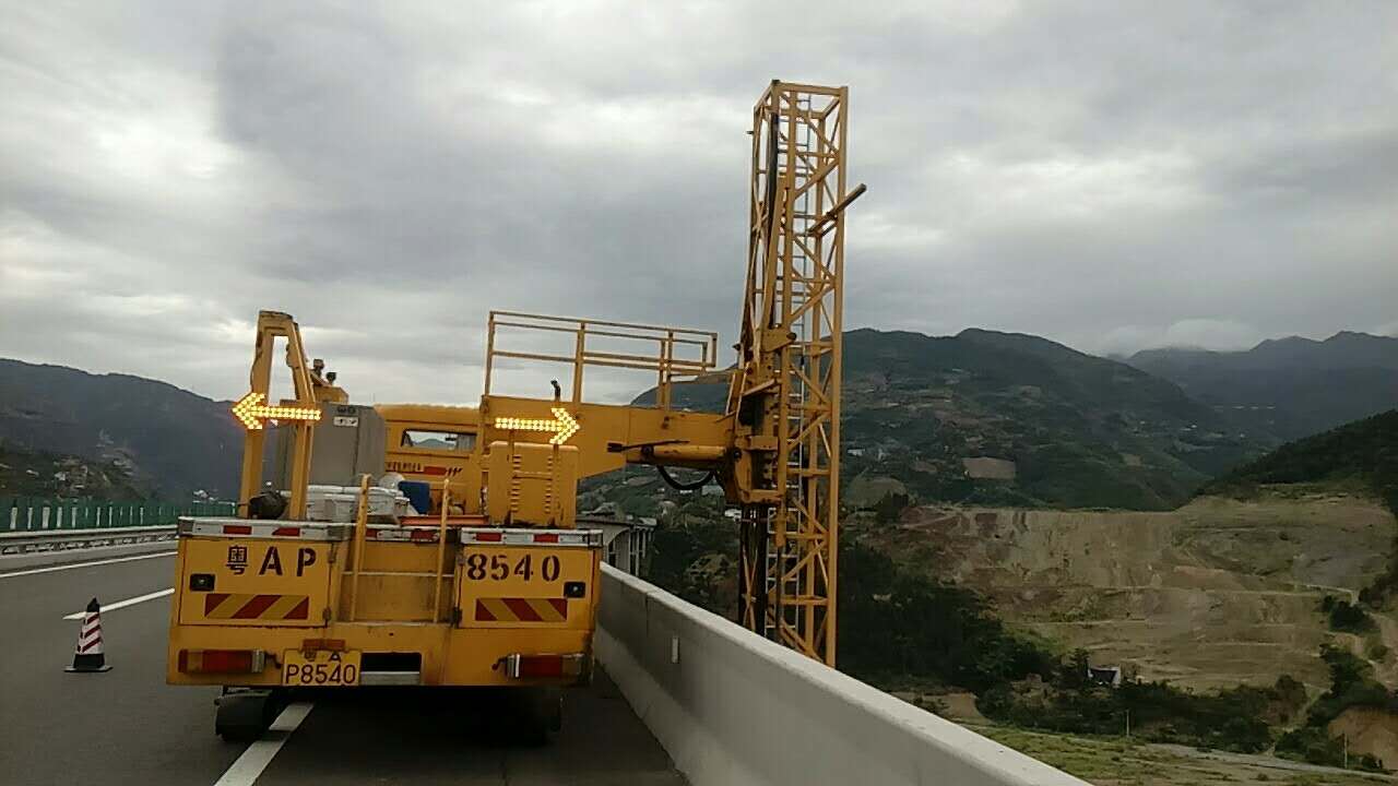 临沧桥检车出租 临沧路桥检测车租赁