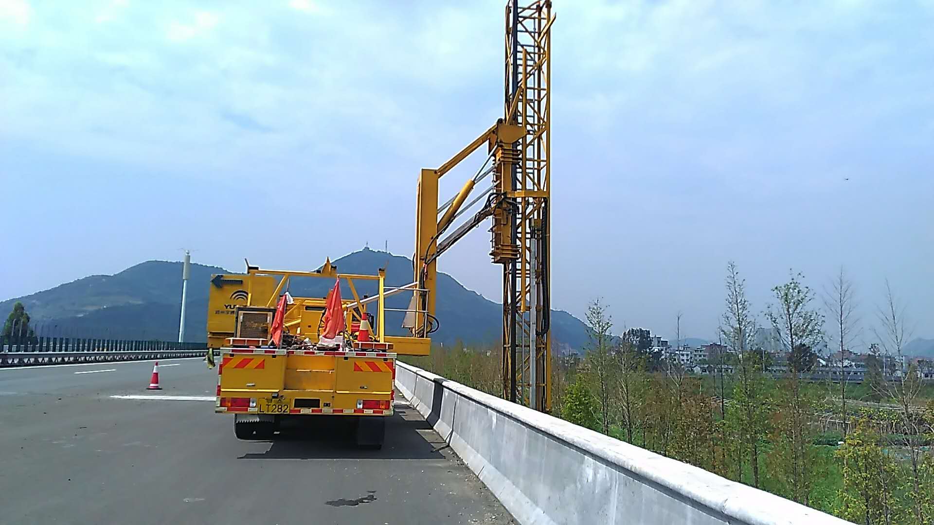 租18米桥检车 成都桥梁检测车租赁厂家 专业靠谱